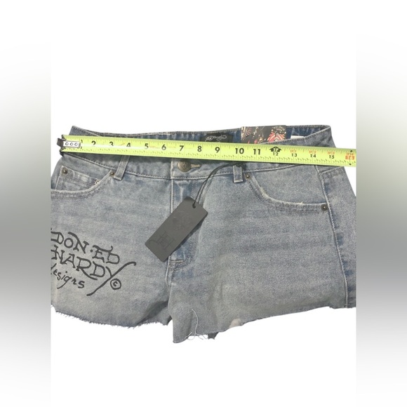 Ed Hardy Swallow Light Tint Denim jeans cut off Shorts WEHD8000-5 size 26 new - Picture 8 of 8